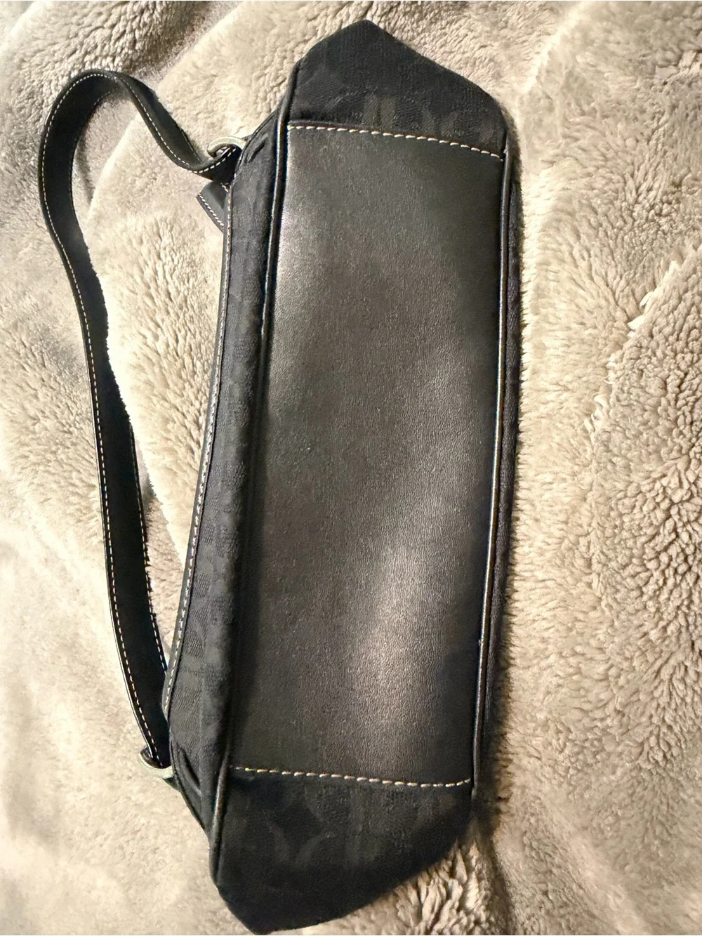 Fossil Black Leather Crossbody with Contrast Stitching and